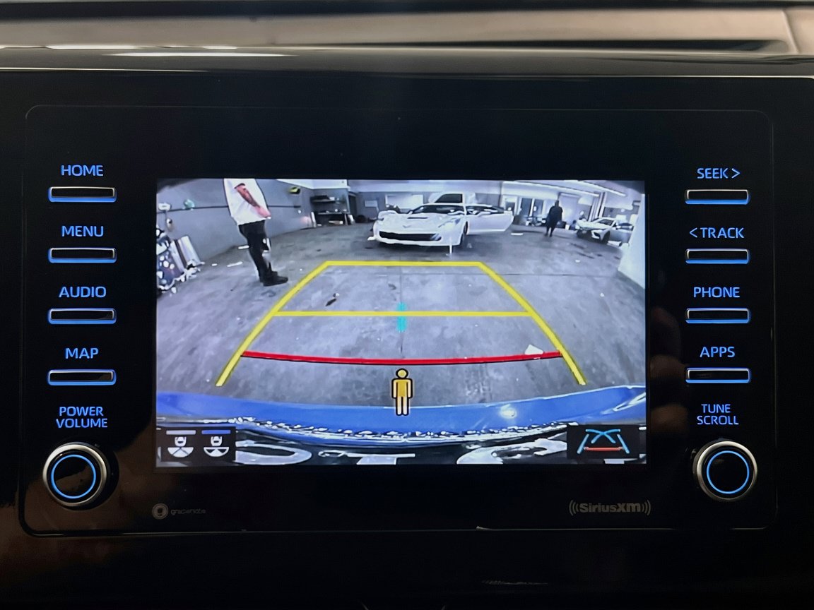 Used 2023 Toyota Camry SE w/ Convenience Package FWD image 9