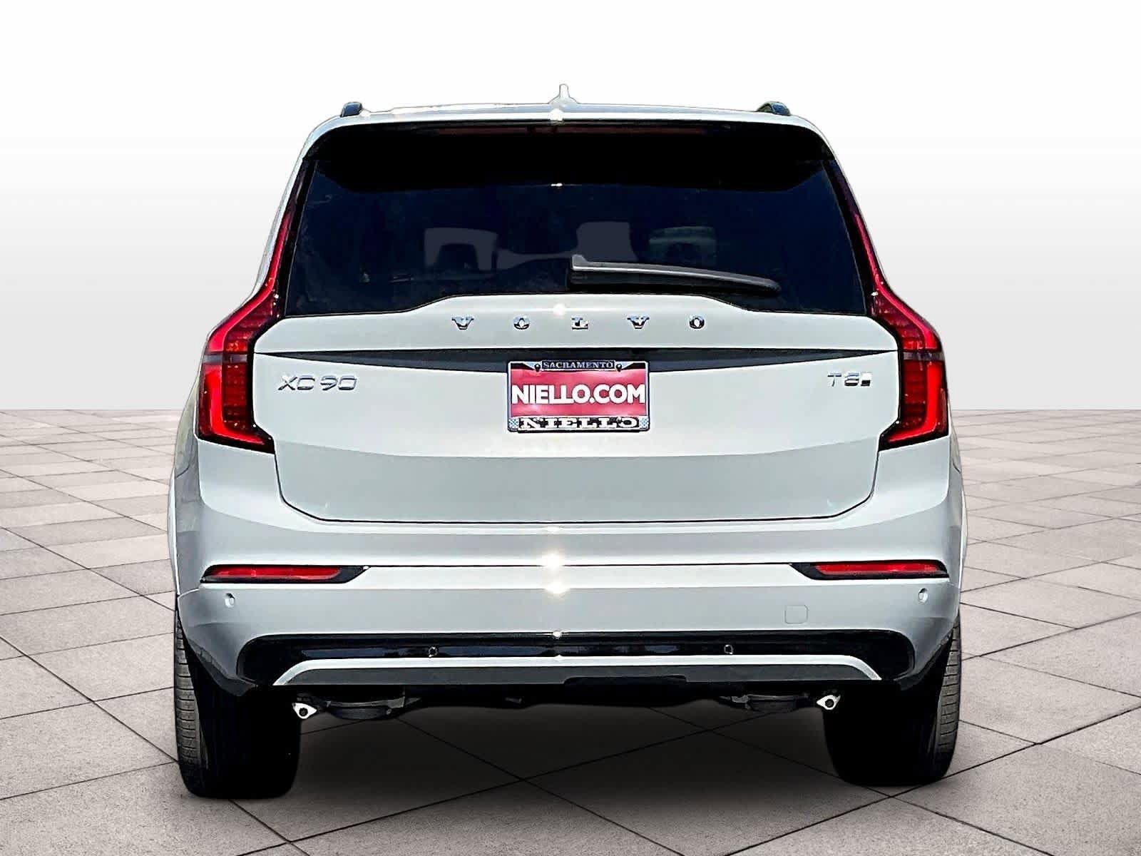 New 2026 Volvo XC90 T8 Ultra w/ Lounge Package image 6