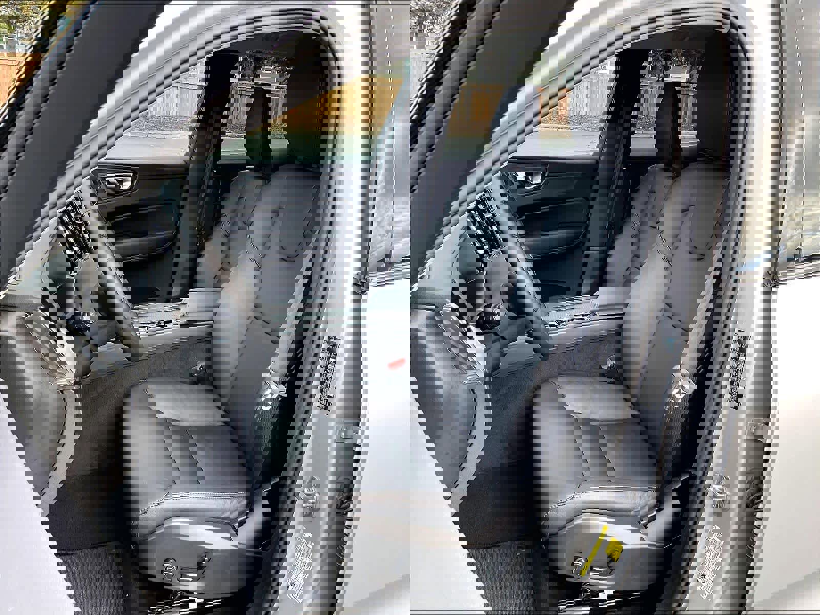 Used 2025 Volvo XC60 B5 Core image 28