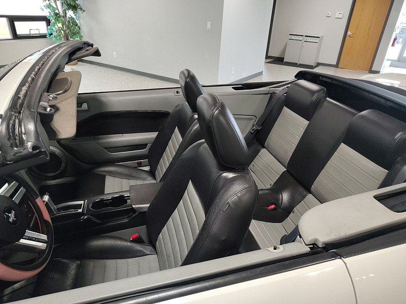 Used 2008 Ford Mustang GT Premium RWD image 30
