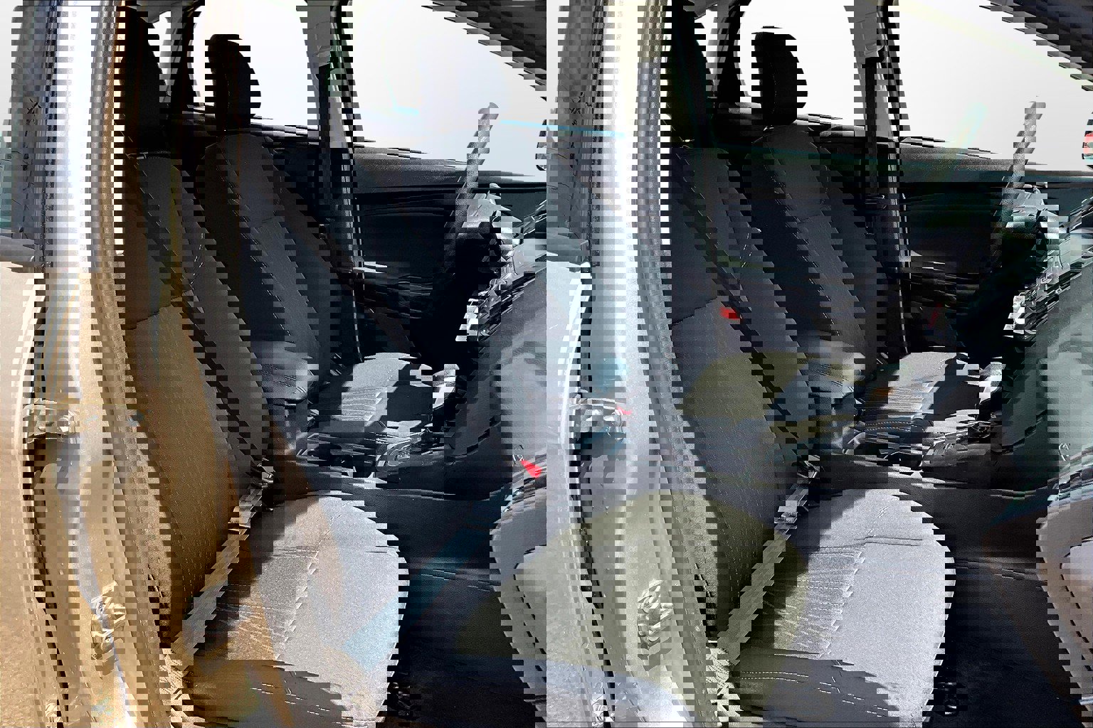 Used 2018 Ford Focus SE image 7