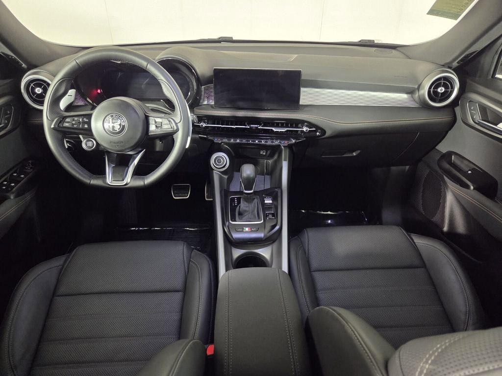 Used 2025 Alfa Romeo Tonale w/ Premium Package AWD/4WD image 29