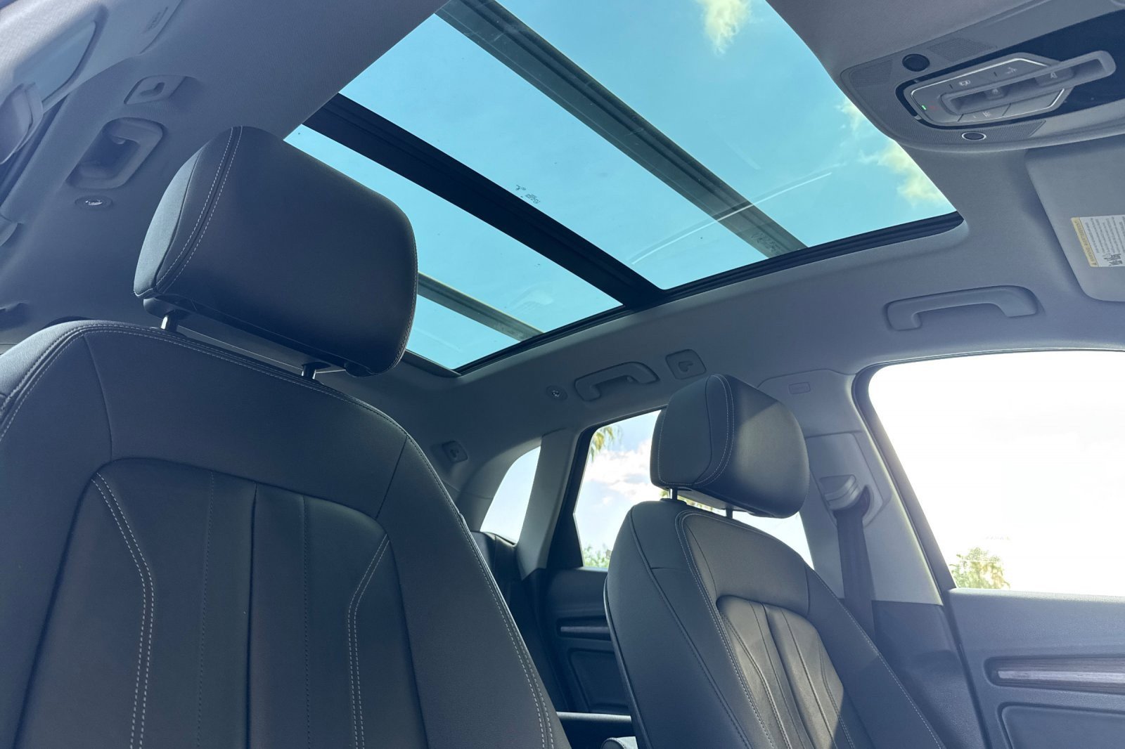 Used 2023 Audi Q5 2.0T Premium Plus w/ Premium Plus Package AWD/4WD image 16