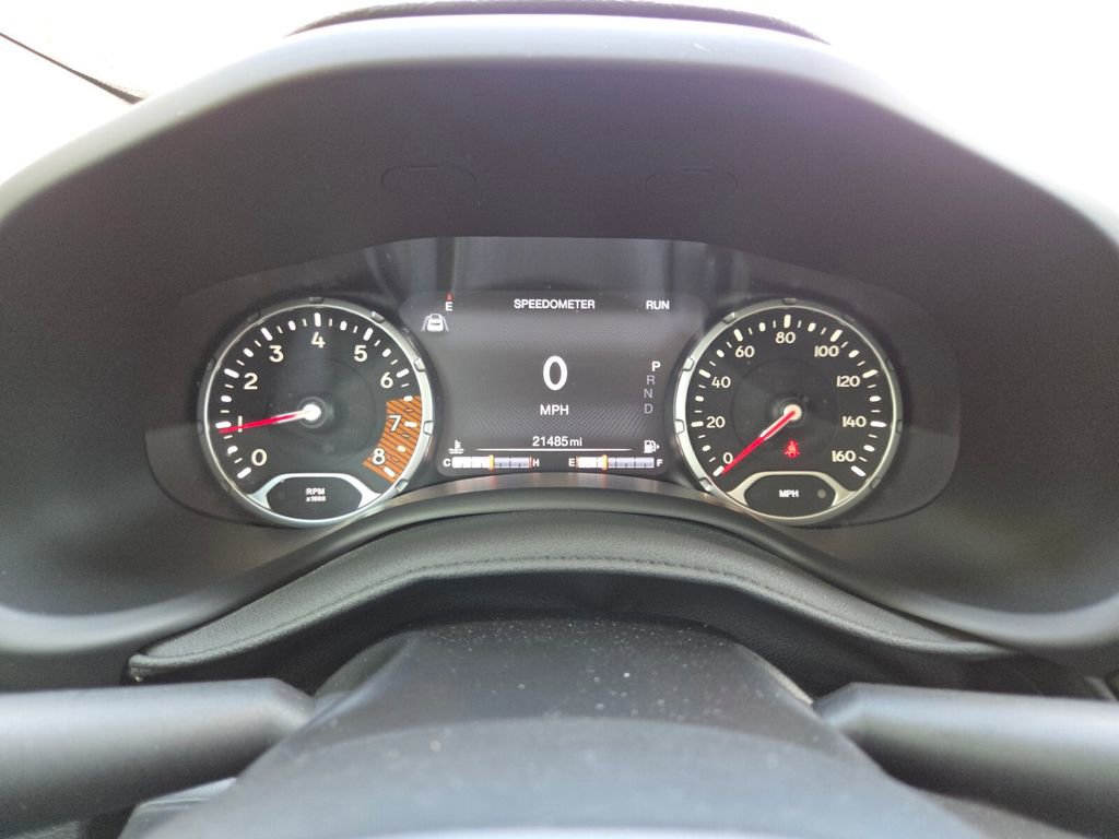Used 2023 Jeep Renegade Altitude AWD/4WD image 29