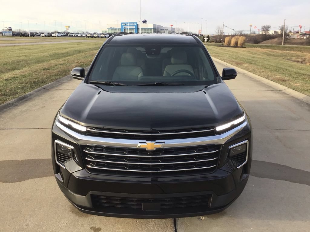 New 2026 Chevrolet Traverse LT w/ Driver Confidence Package FWD image 12