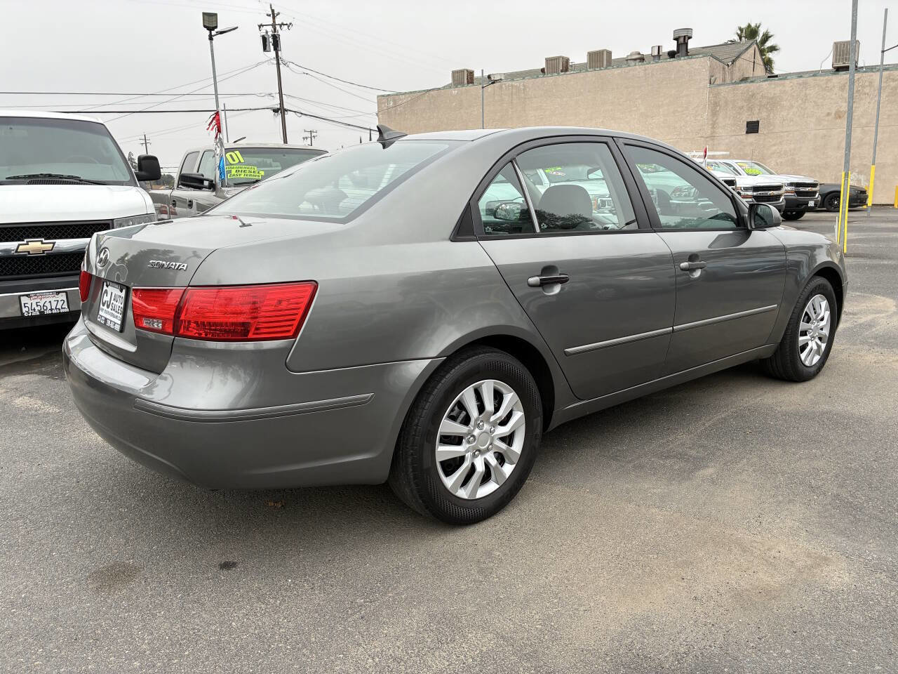Used 2010 Hyundai Sonata GLS image 2