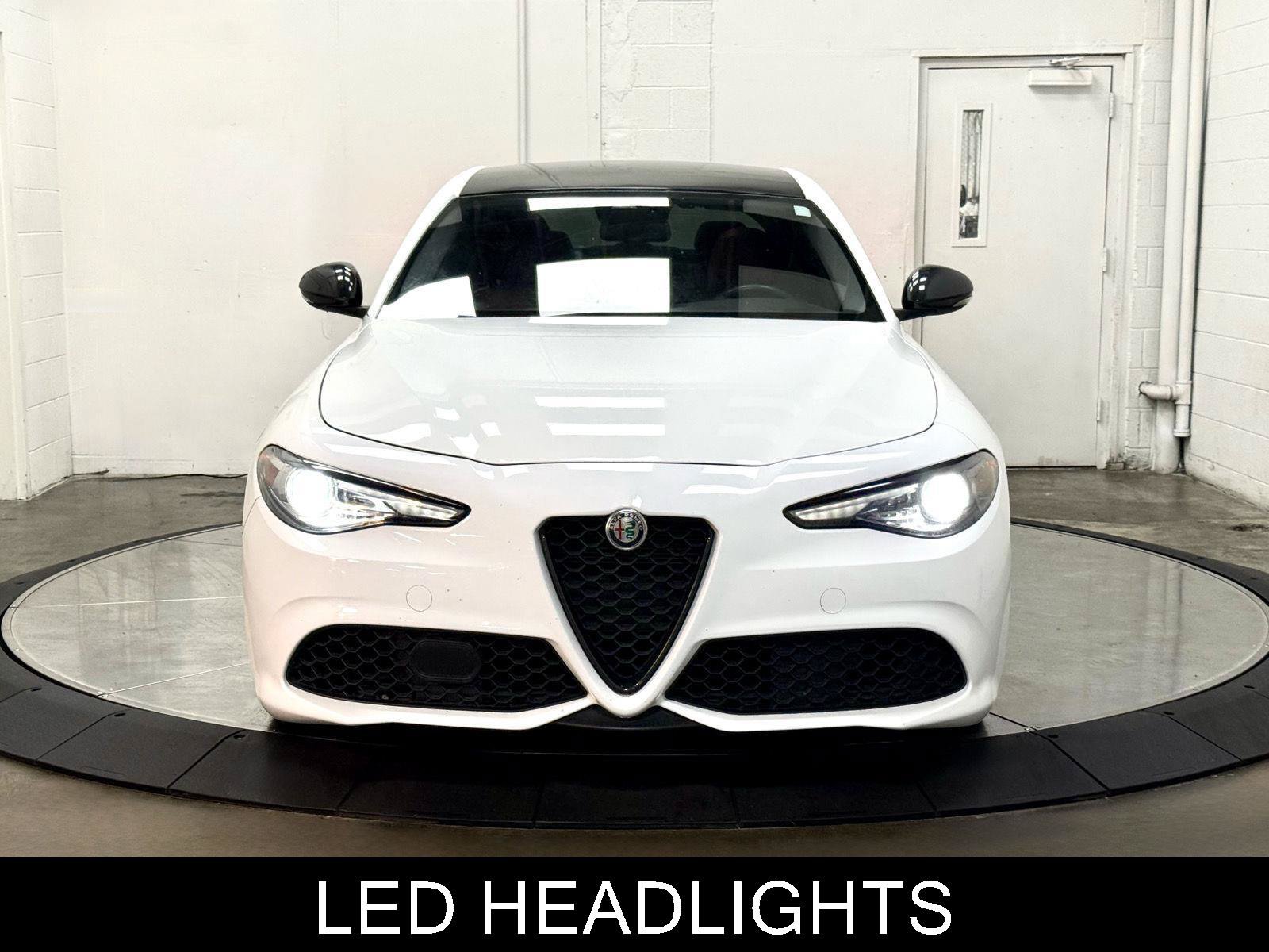 Used 2020 Alfa Romeo Giulia w/ Quick Order Package 22K Sport RWD image 3