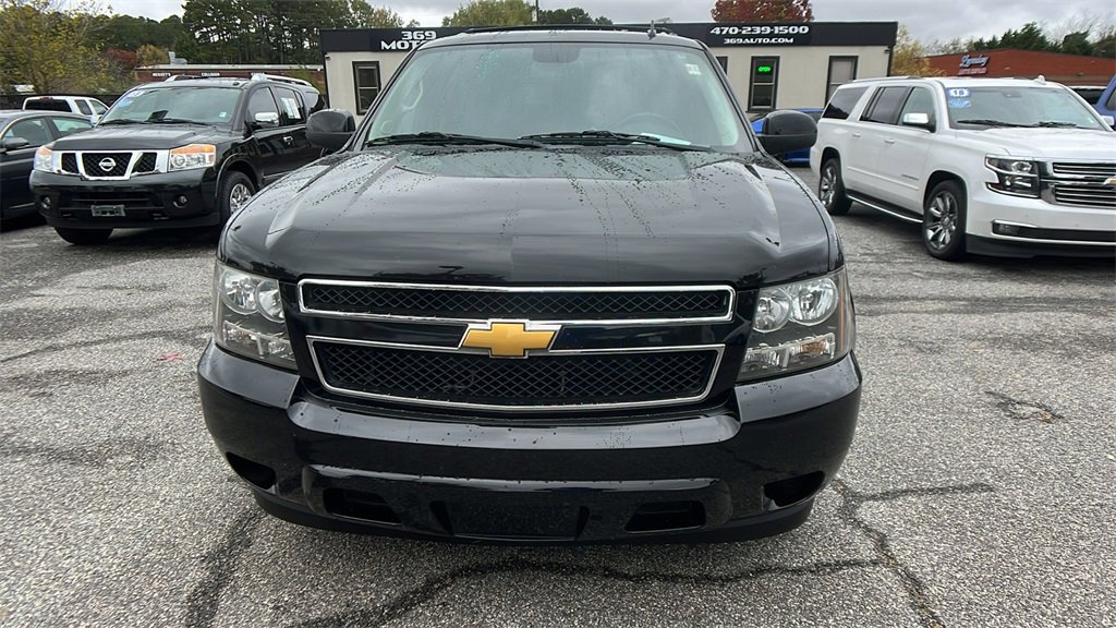 Used 2014 Chevrolet Suburban LS image 2