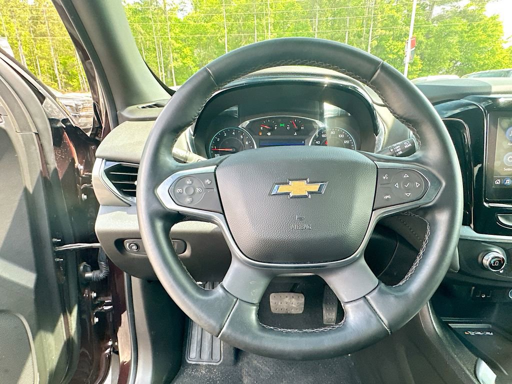 Used 2023 Chevrolet Traverse LT AWD/4WD image 18