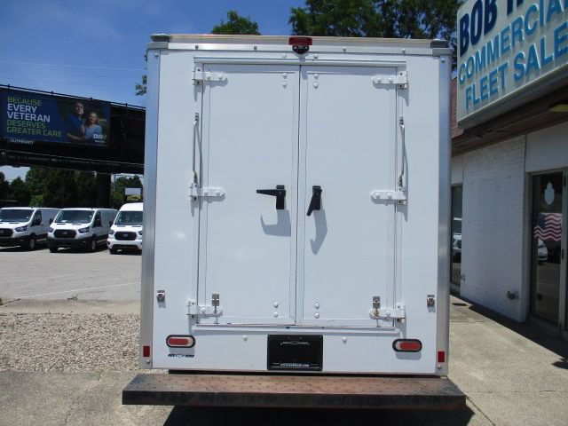 Used 2021 Chevrolet Express 3500 w/ Power Convenience Package RWD image 9