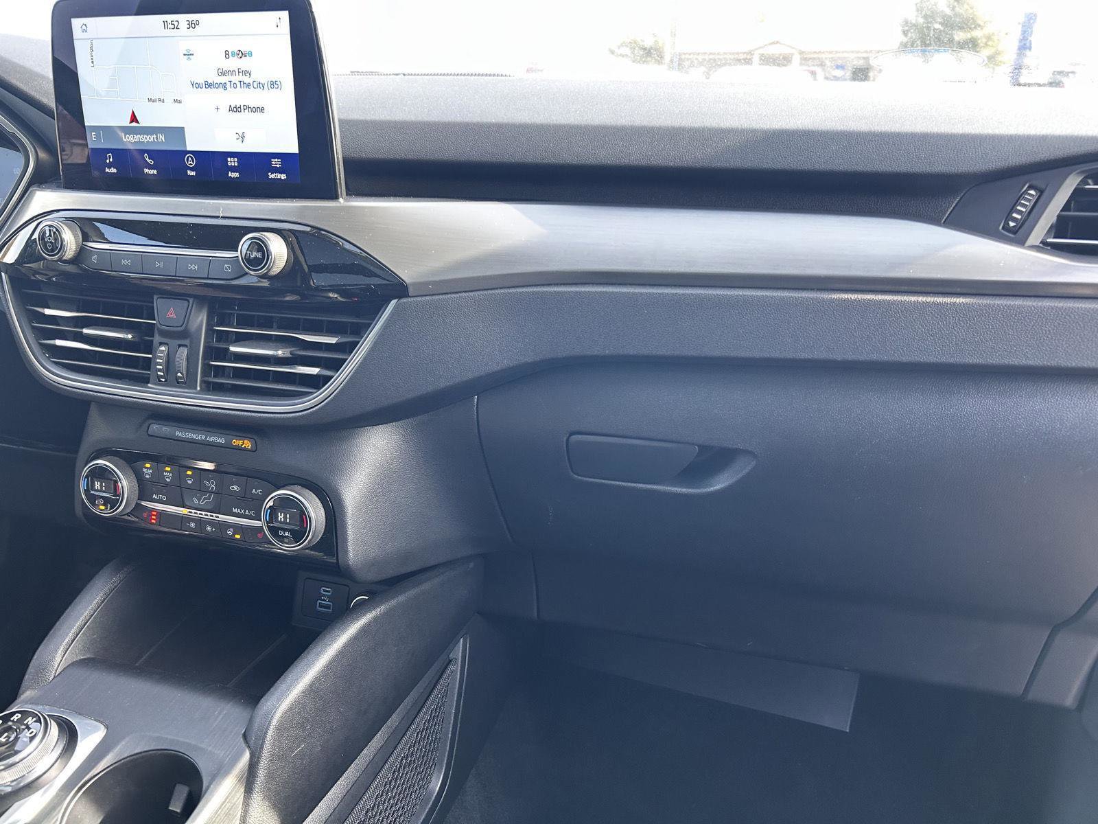 Used 2021 Ford Escape Titanium w/ Class II Trailer Tow Package image 23