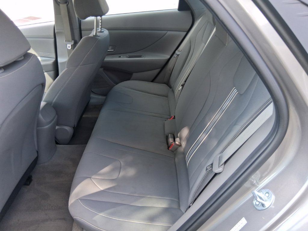 Used 2023 Hyundai Elantra SEL w/ Convenience Package FWD image 15
