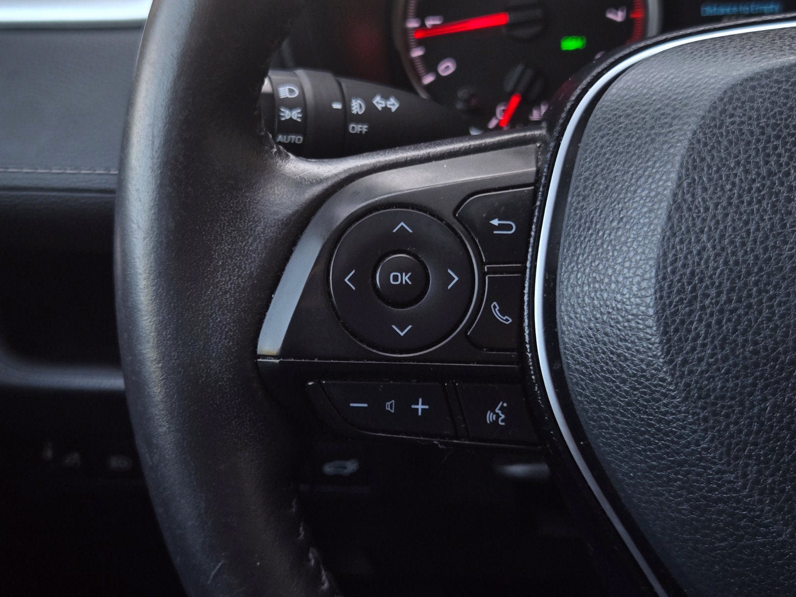 Certified 2021 Toyota RAV4 XLE Premium FWD image 23