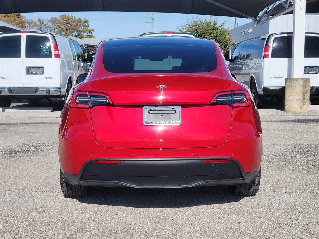 Used 2021 Tesla Model Y Standard Range 4D Sport Utilit image 5