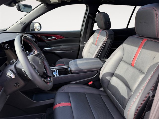 Used 2024 Chevrolet Traverse RS image 9