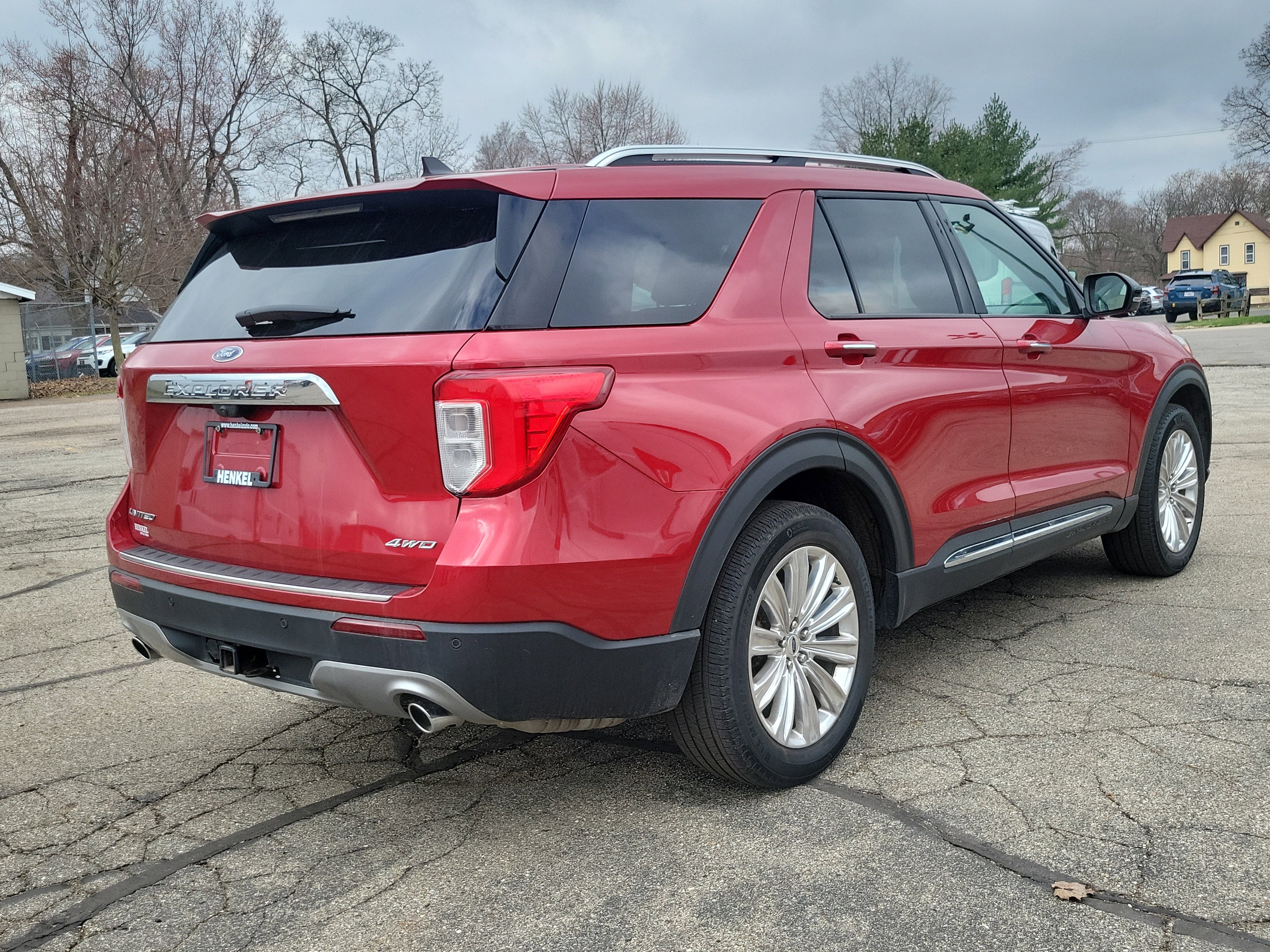 Used 2023 Ford Explorer Limited w/ Equipment Group 301A image 4