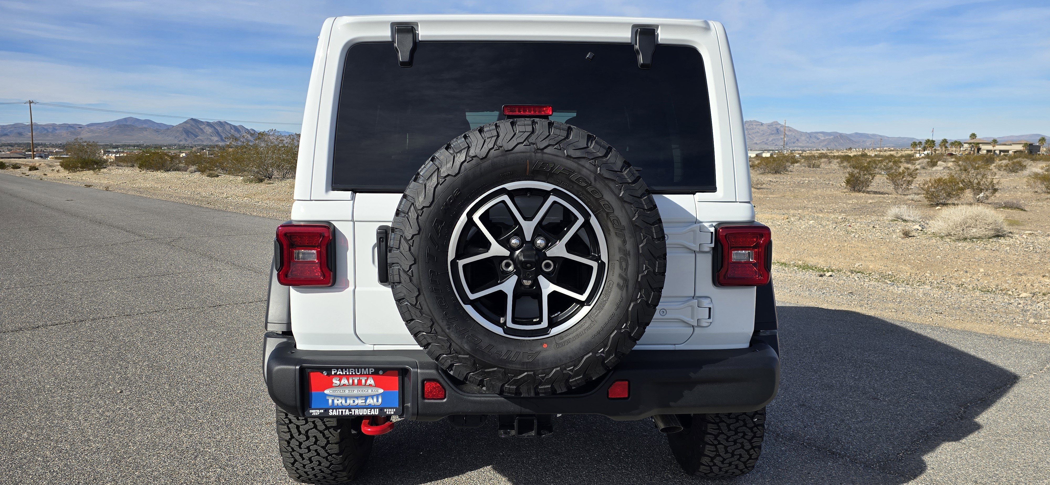 New 2026 Jeep Wrangler Unlimited Rubicon w/ Steel Bumper Group image 4