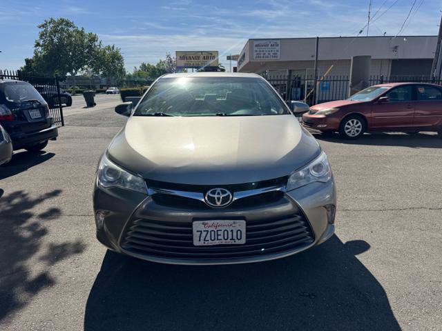 Used 2017 Toyota Camry LE FWD image 2