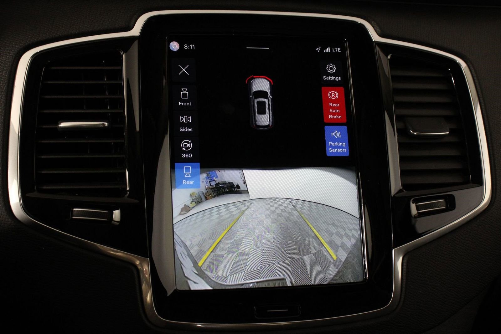 Certified 2023 Volvo XC90 T8 Plus w/ Protection Package Premier image 13