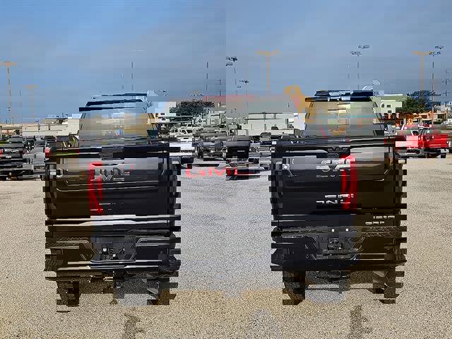 Used 2025 GMC Sierra 2500 Denali w/ Denali Reserve Package image 32