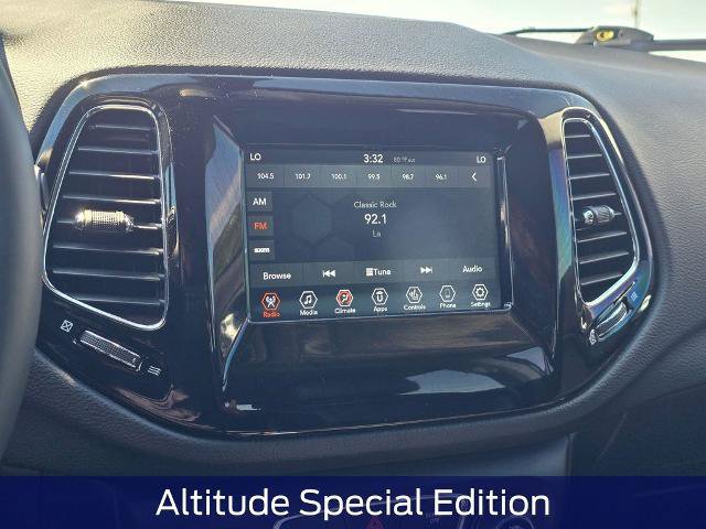 Used 2021 Jeep Compass Latitude AWD/4WD image 22
