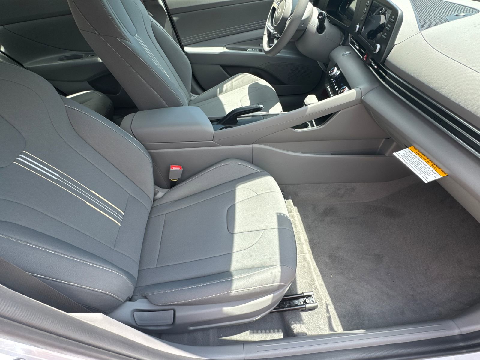 Certified 2025 Hyundai Elantra Sport image 13