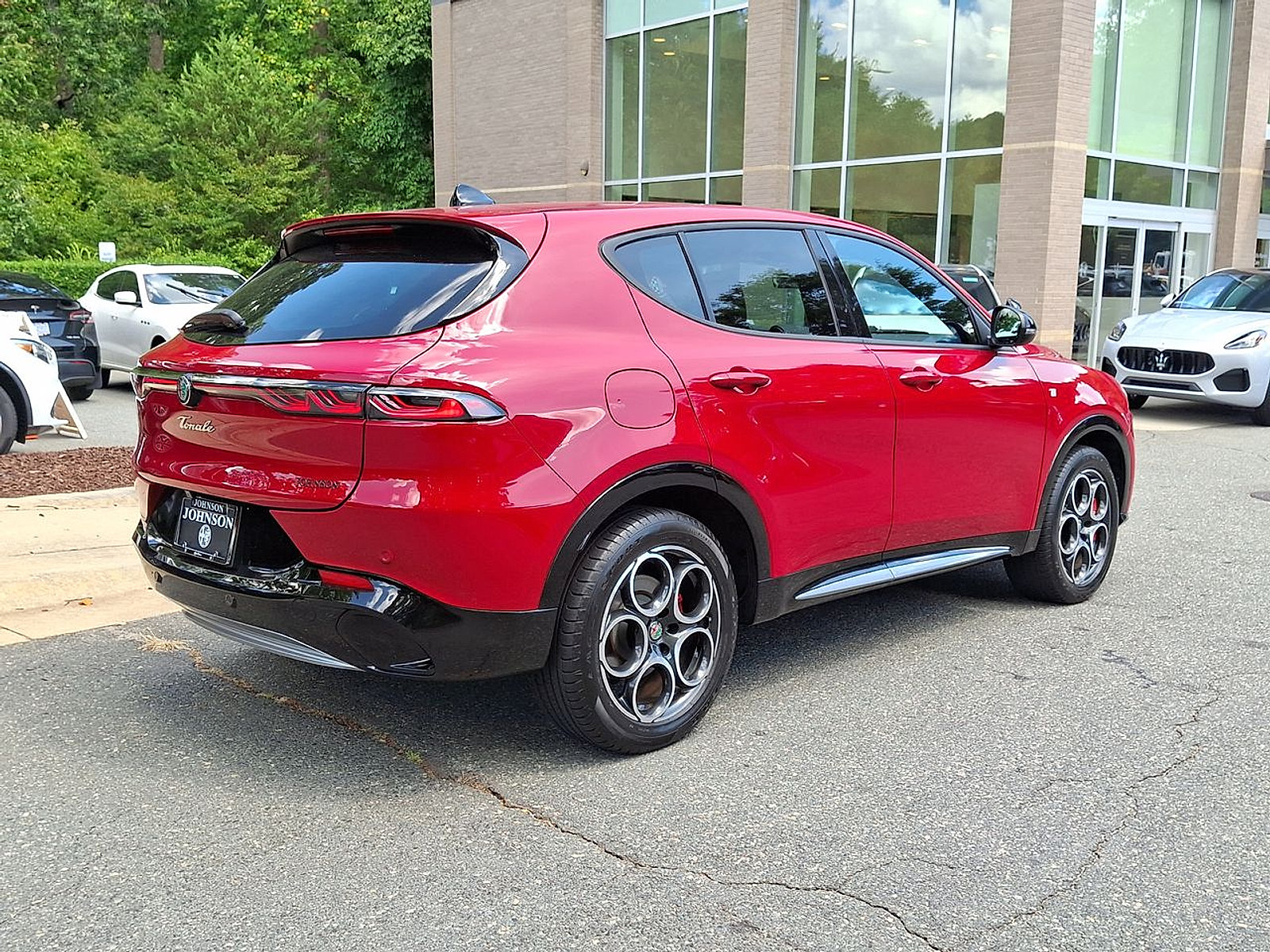 Used 2024 Alfa Romeo Tonale Ti w/ Premium Interior Package AWD/4WD image 25