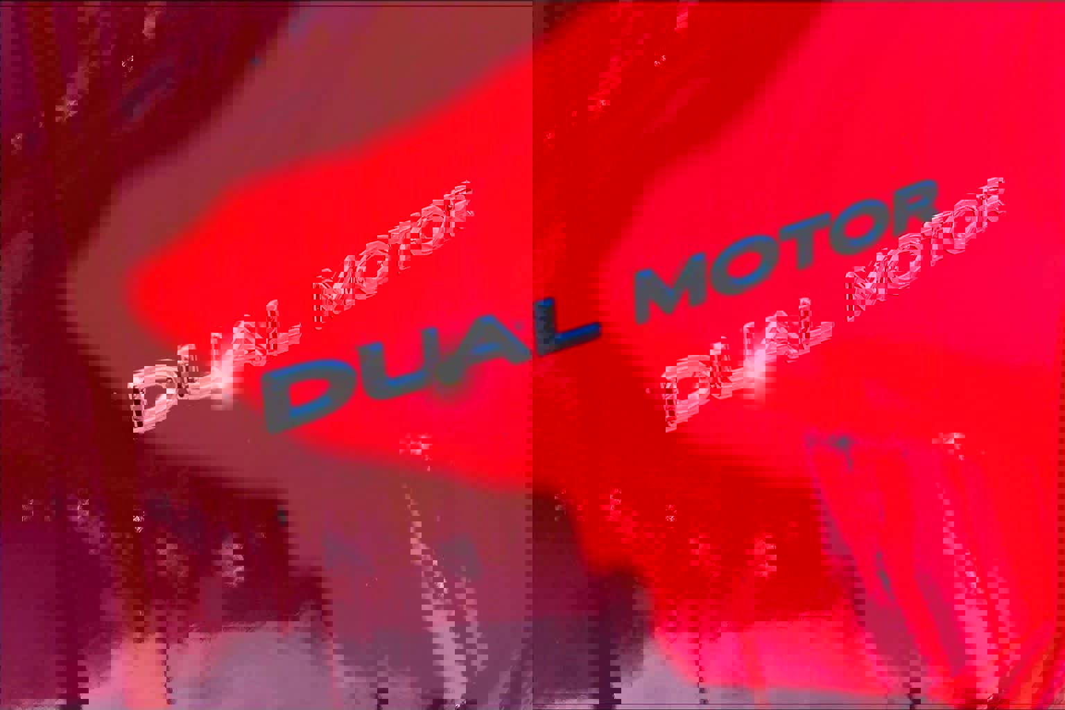 Used 2022 Tesla Model Y Long Range image 9