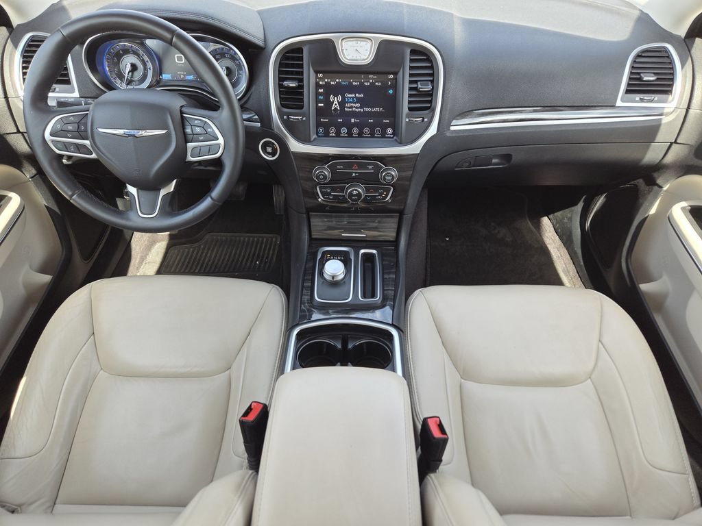 Used 2017 Chrysler 300 Limited RWD image 21