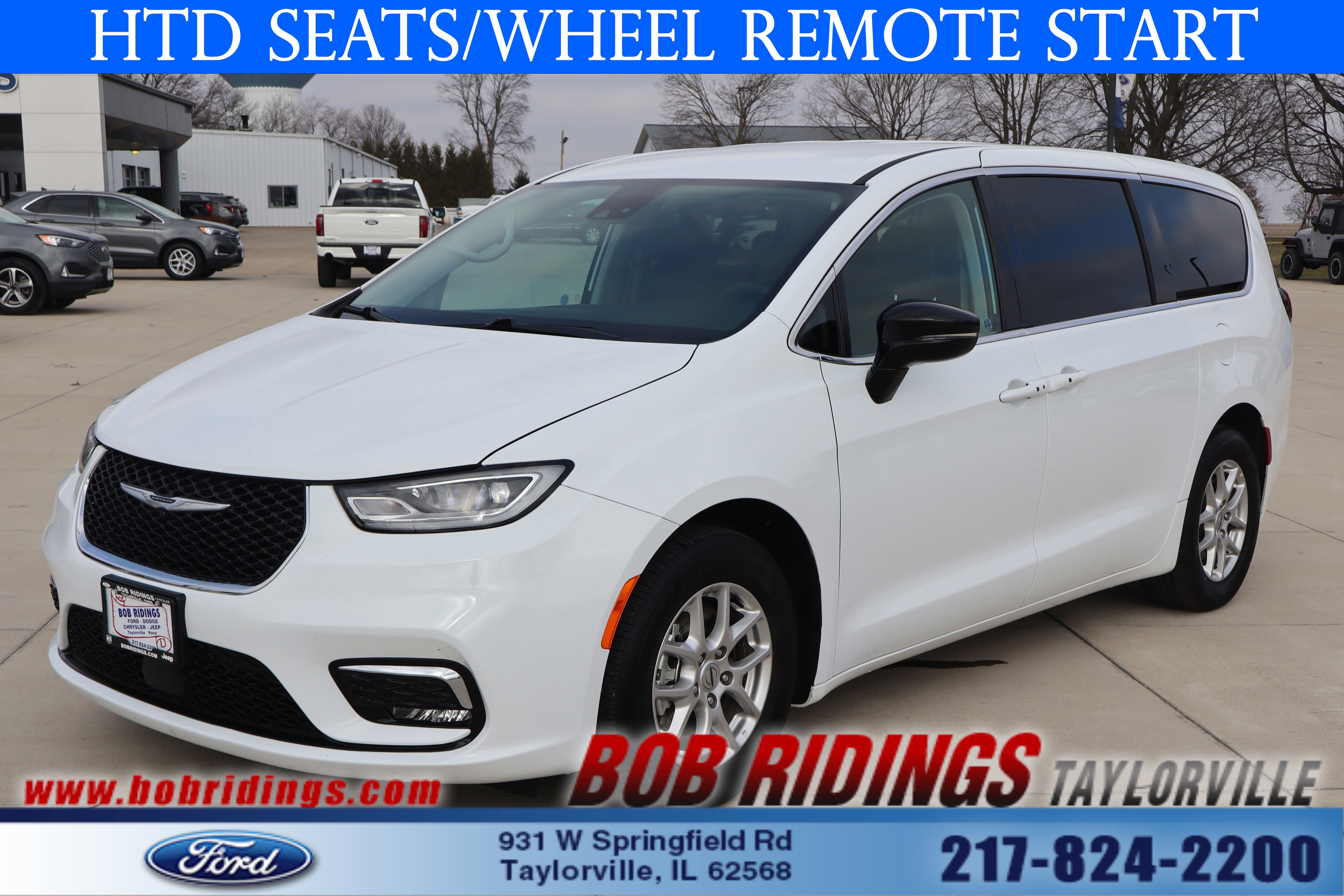 Used 2024 Chrysler Pacifica Touring-L image 1