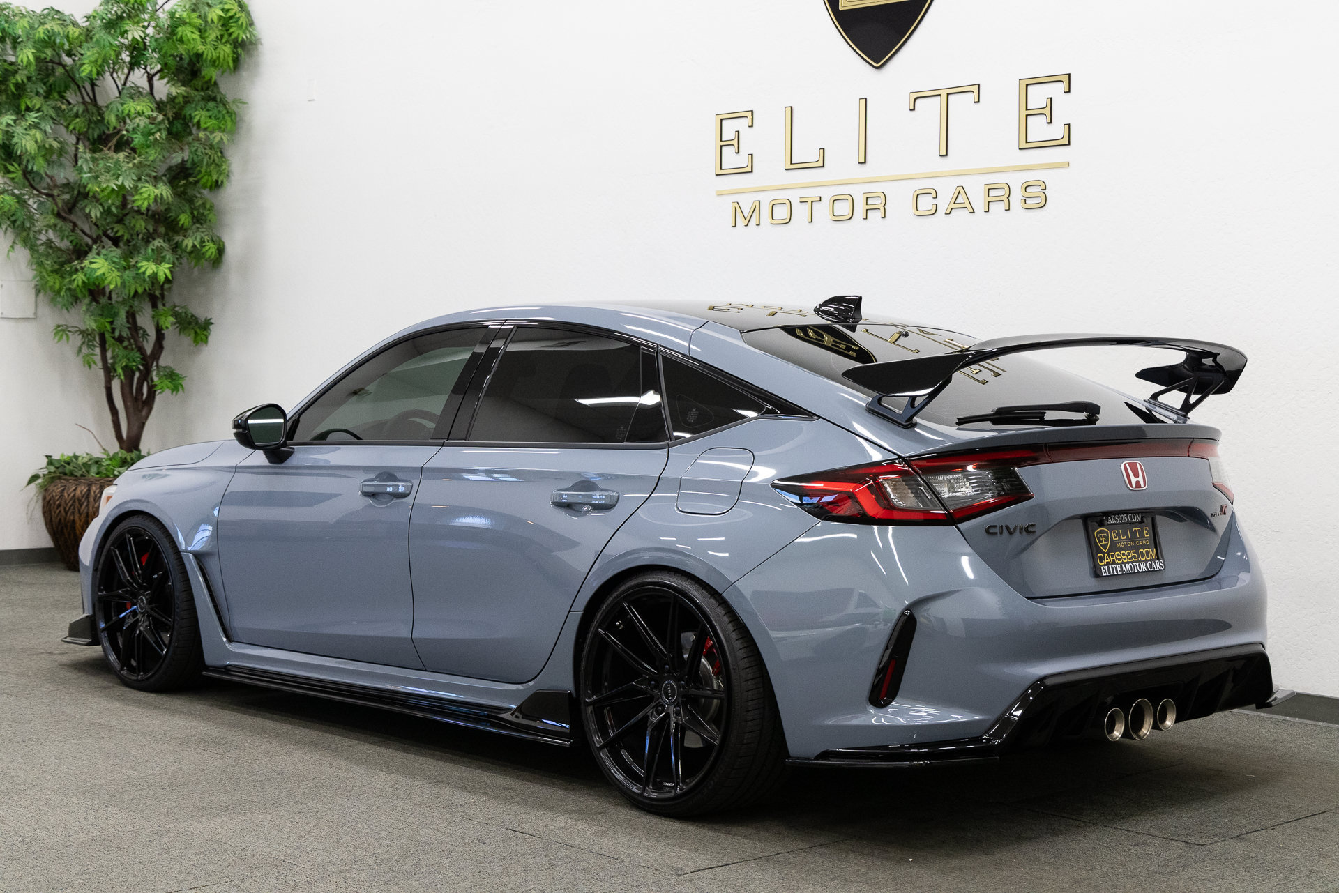 Used 2025 Honda Civic Type R image 3