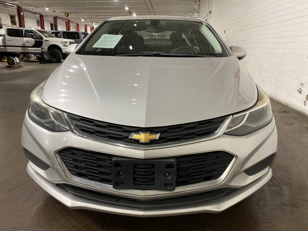 Used 2018 Chevrolet Cruze LT image 8
