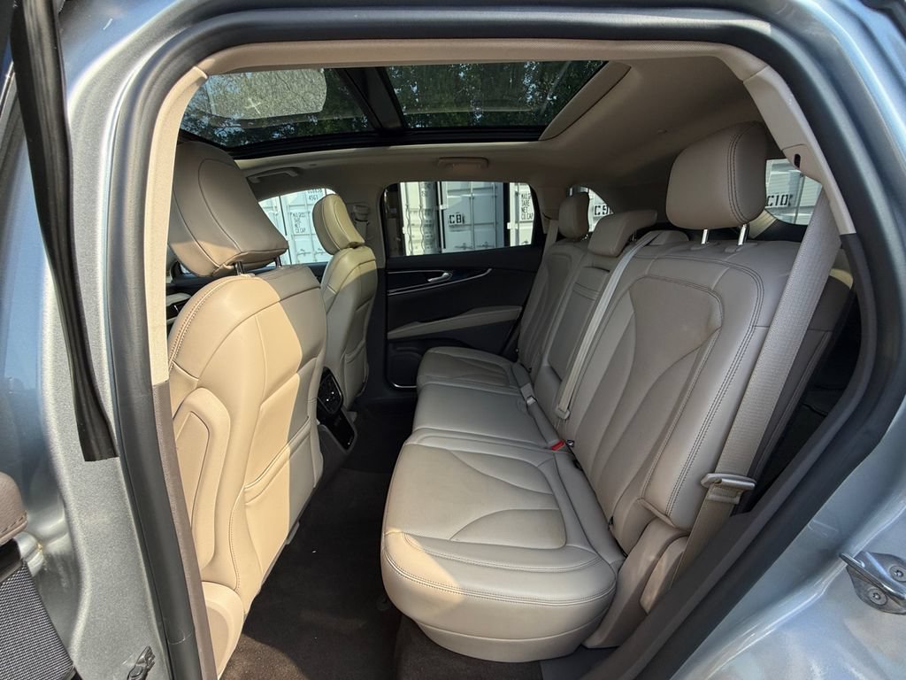 Used 2023 Lincoln Nautilus Reserve AWD/4WD image 25