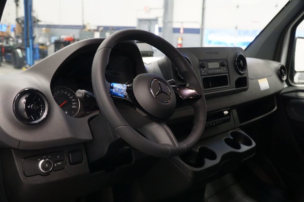 New 2025 Mercedes-Benz Sprinter 2500 image 12