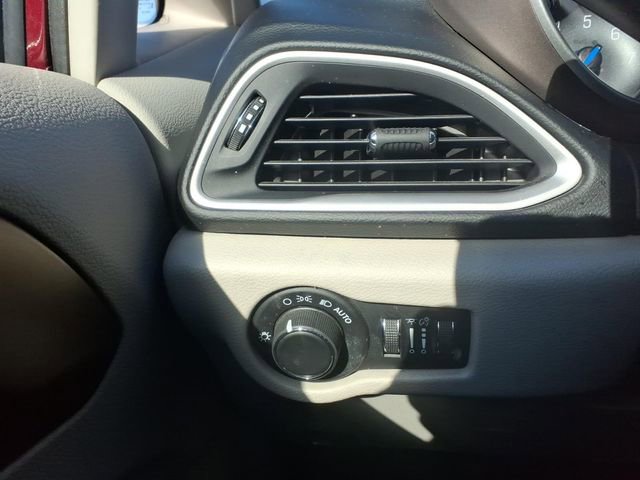 Used 2017 Chrysler Pacifica Touring image 20