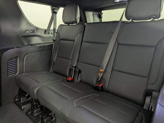 Used 2024 GMC Yukon XL Denali image 24