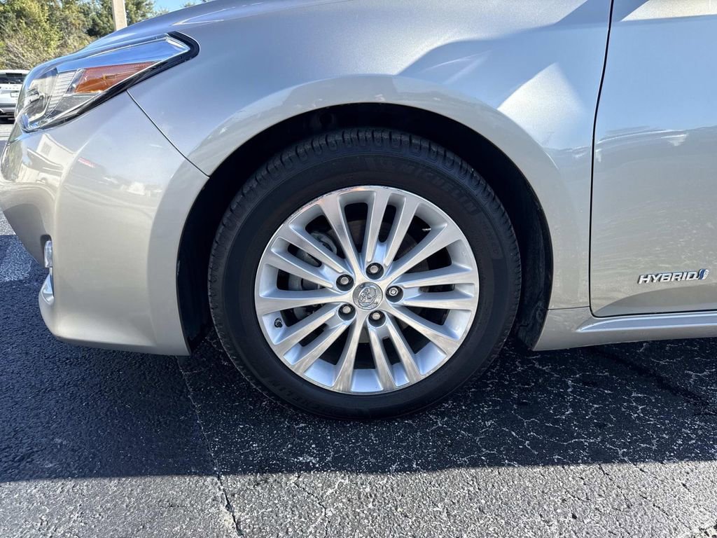 Used 2015 Toyota Avalon Limited image 10