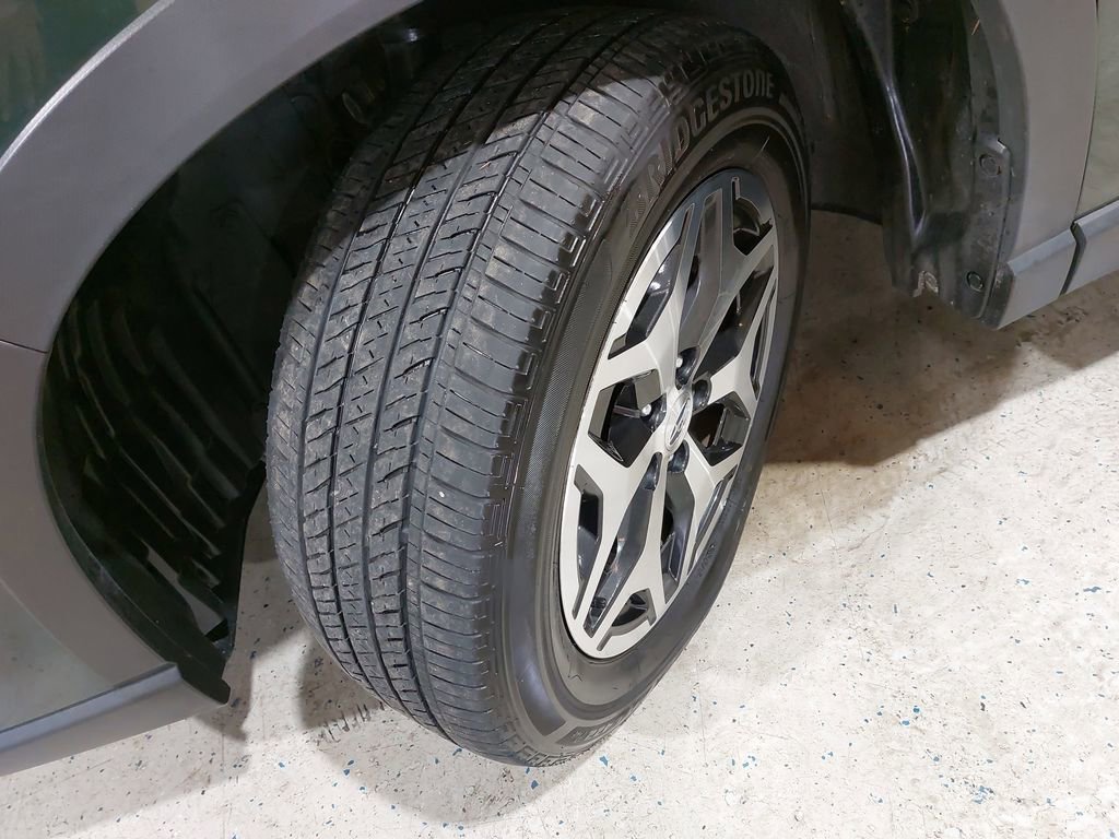 Used 2024 Subaru Forester Premium image 31