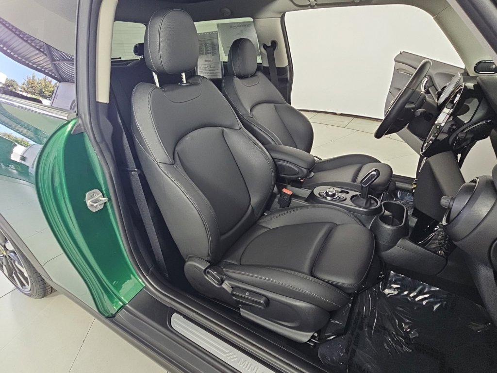 Certified 2024 MINI Cooper SE FWD image 20