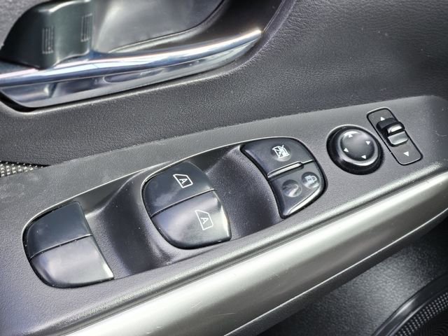 Used 2020 Nissan Kicks SV image 20