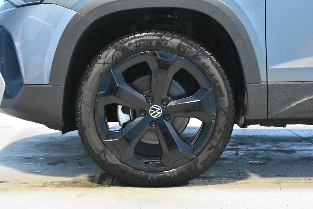 Used 2025 Volkswagen Taos SEL w/ Black Wheel Plus Package AWD/4WD image 25