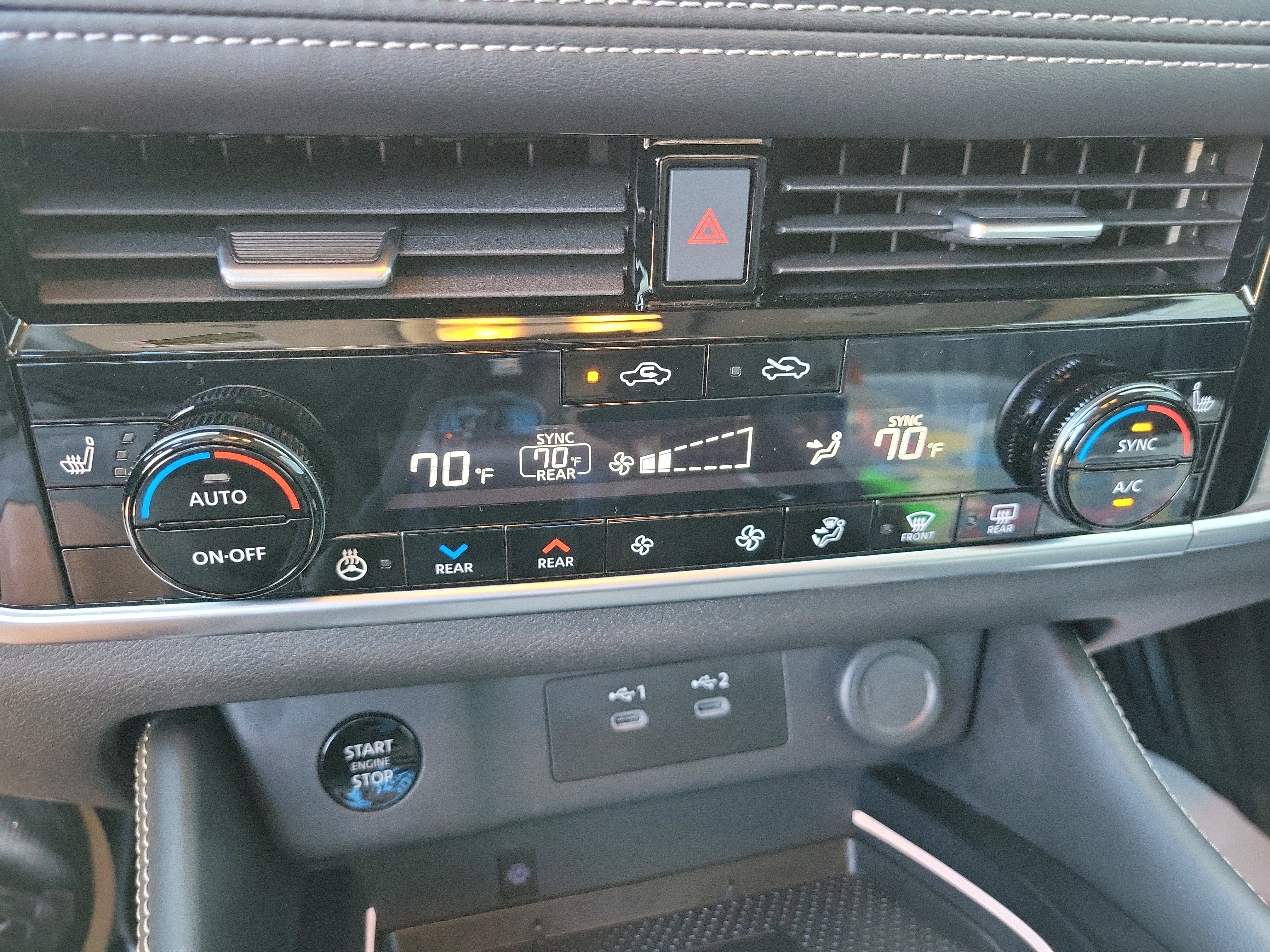 Used 2025 Nissan Rogue Platinum w/ Platinum Premium Package image 17