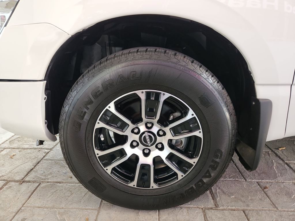 Certified 2024 Nissan Titan SV w/ SV Convenience Package image 29