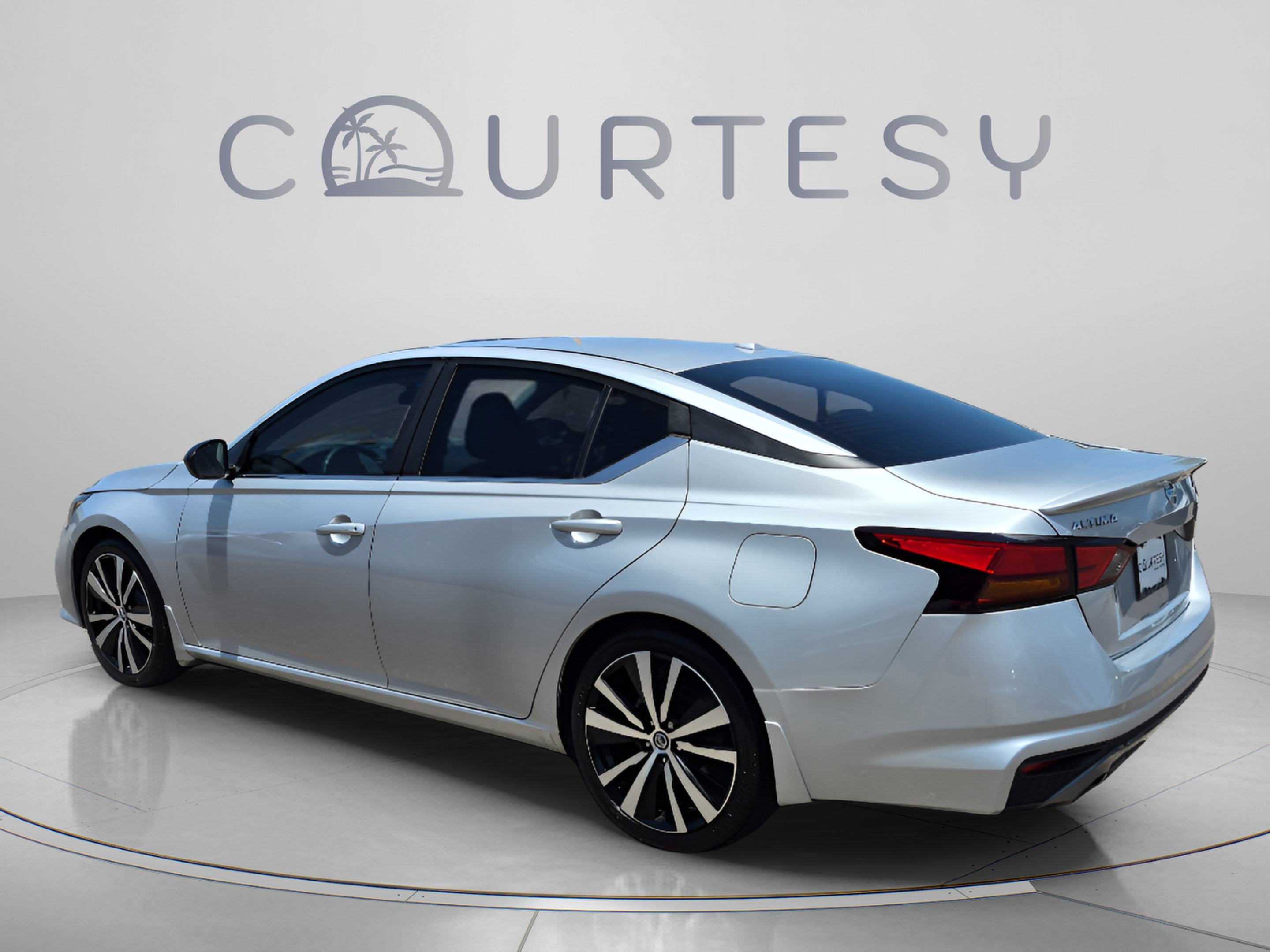 Used 2019 Nissan Altima 2.5 SR FWD image 5