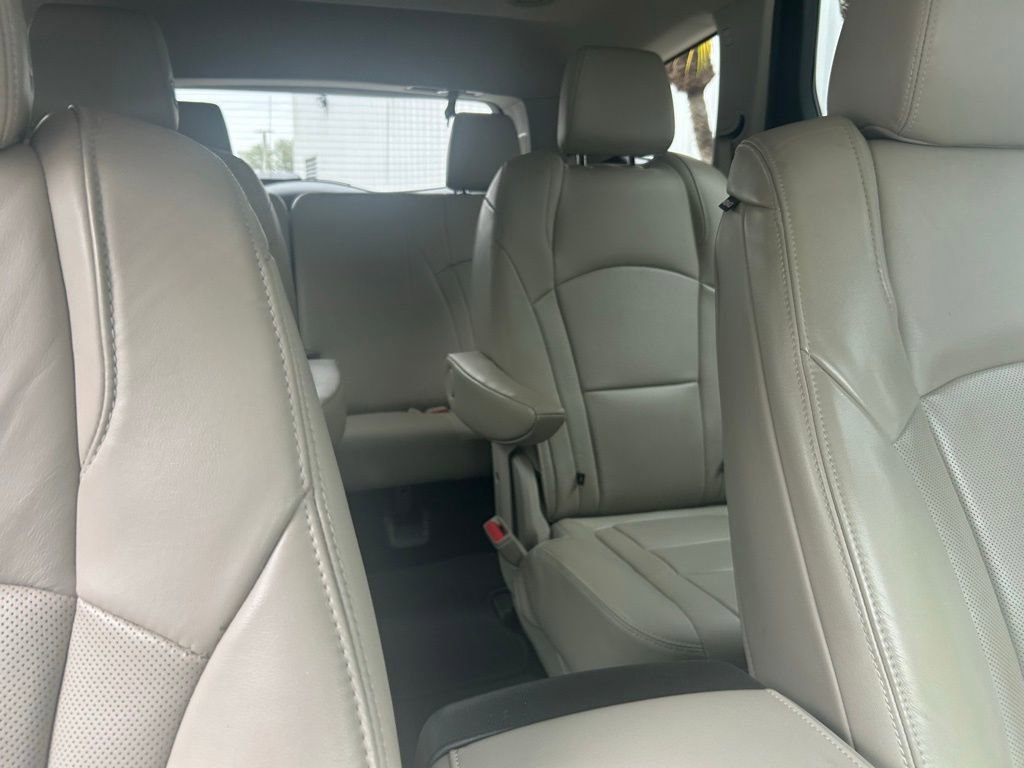 Used 2018 Buick Enclave Premium w/ Experience Buick Package image 35