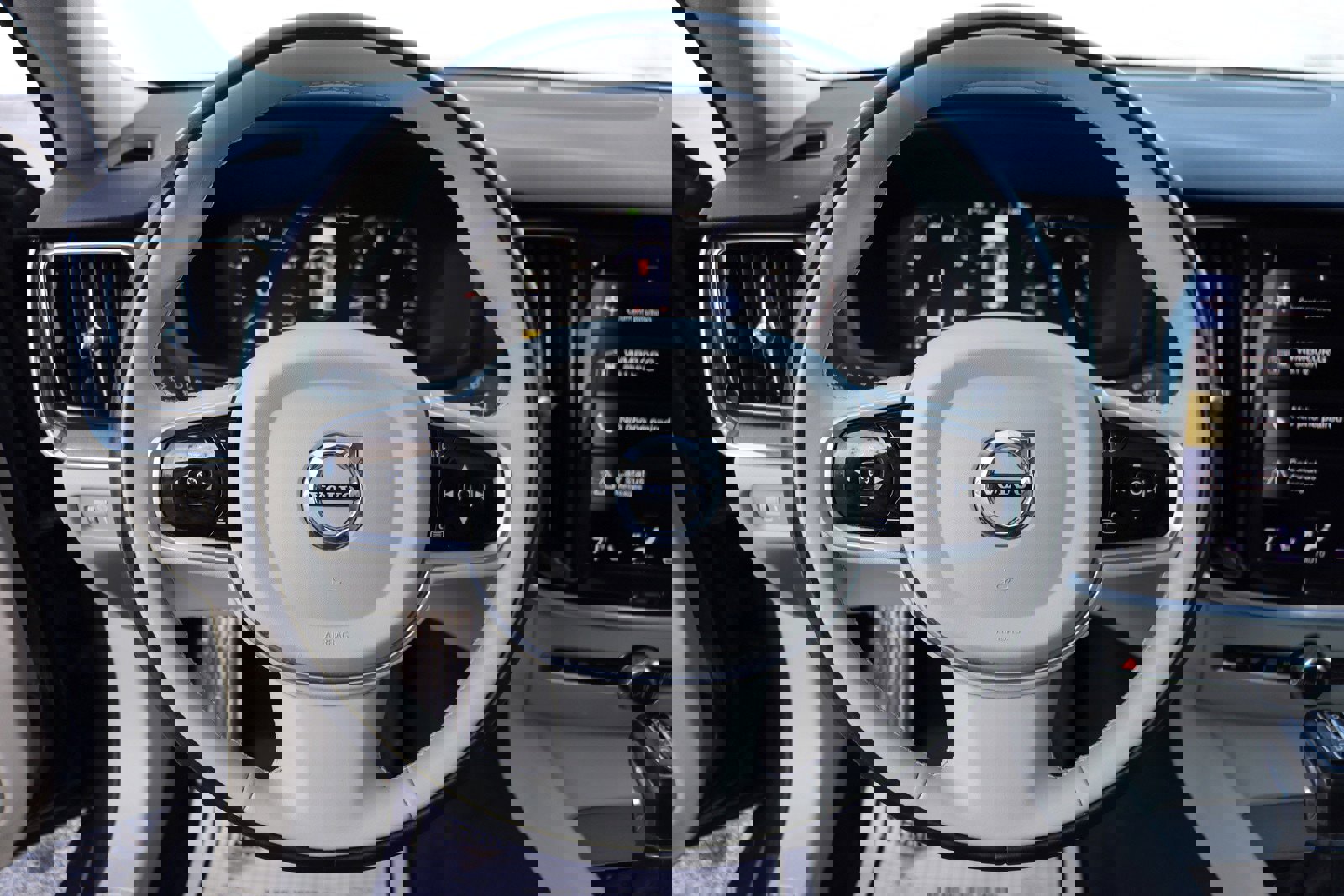 Used 2021 Volvo V60 T5 Cross Country w/ Protection Package image 27