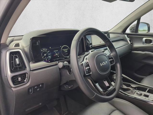 Used 2023 Kia Sorento SX AWD/4WD image 13