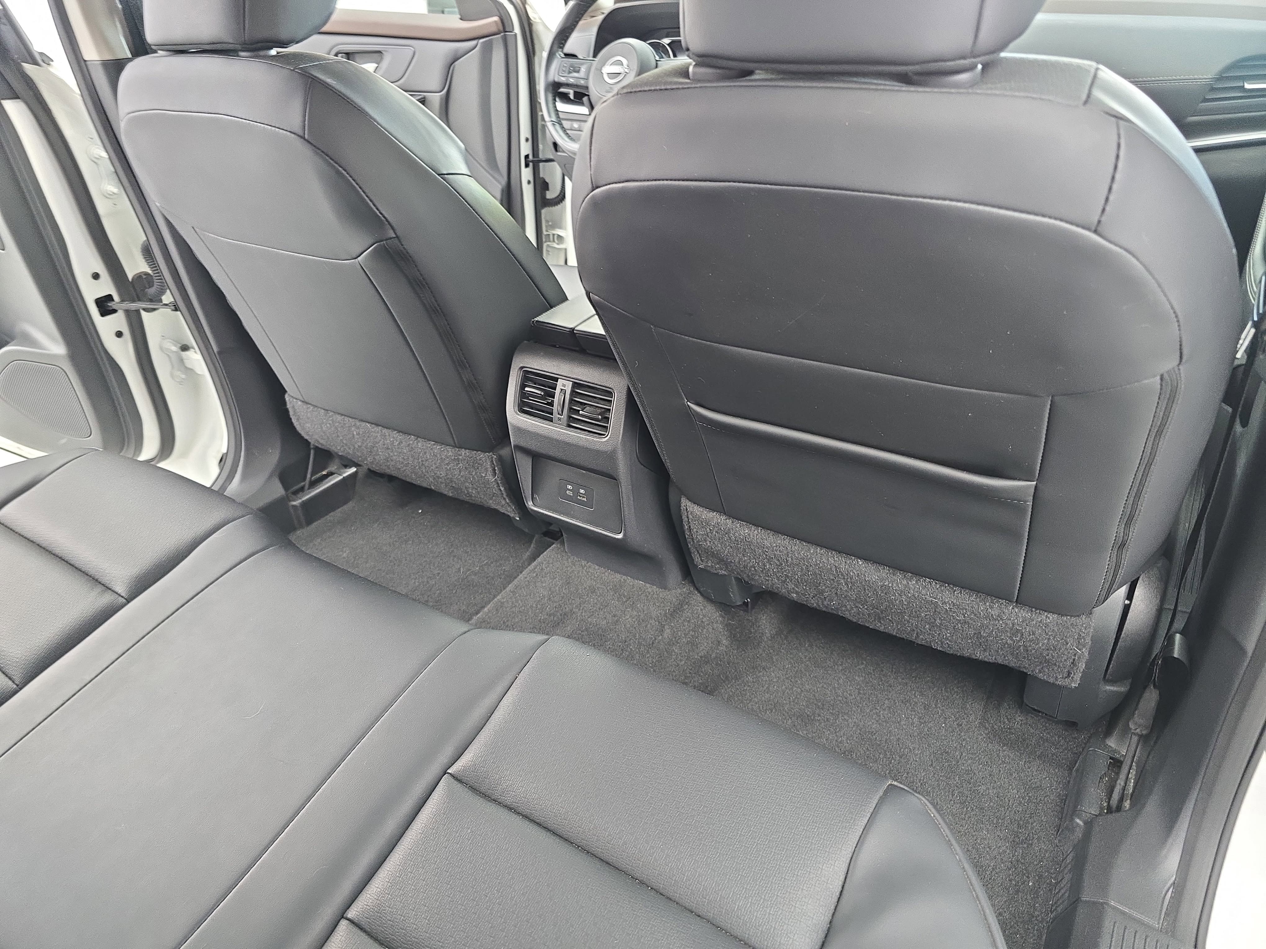 Used 2023 Nissan Rogue SV w/ SV Premium B Package FWD image 11
