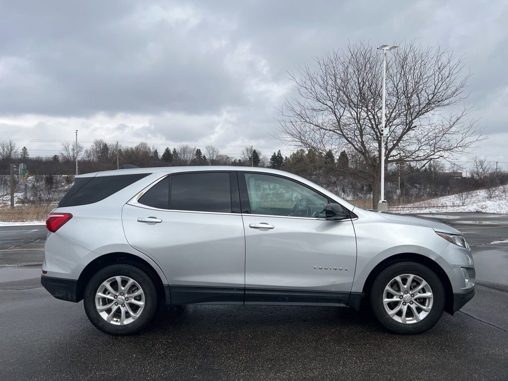 Used 2020 Chevrolet Equinox LS w/ LS Convenience Package image 3