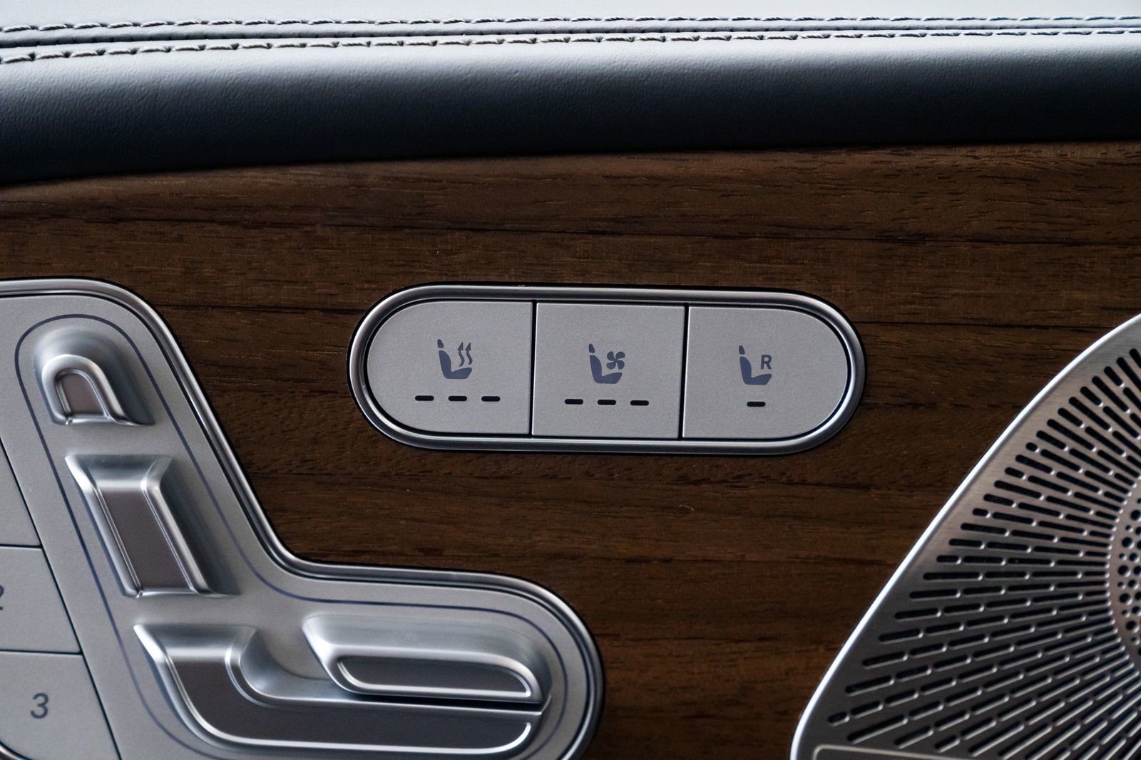 Used 2022 Mercedes-Benz Maybach GLS 600 4MATIC image 16